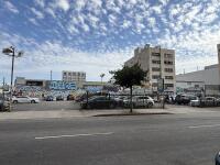424 E 15th St, Los Angeles, CA 90015 parking lot